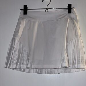 White under armour tennis skirts